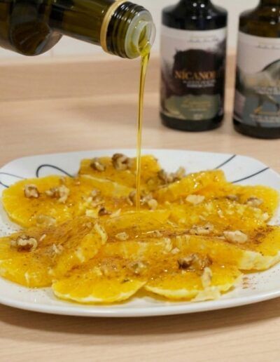 Receta fácil de naranja con AOVE, nueces y canela